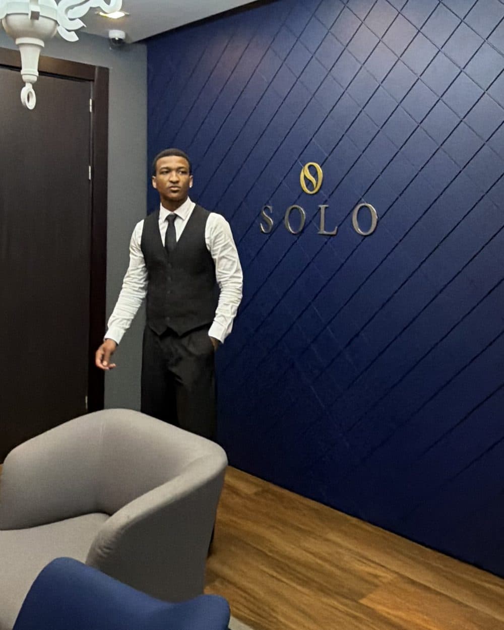 Nohlan Pounga dans le salon SOLO de Bank of Georgia à Tbilissi